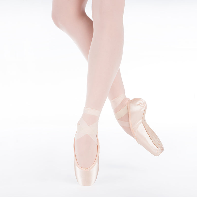 Suffolk Spotlight Pointe Shoes - Standard Shank